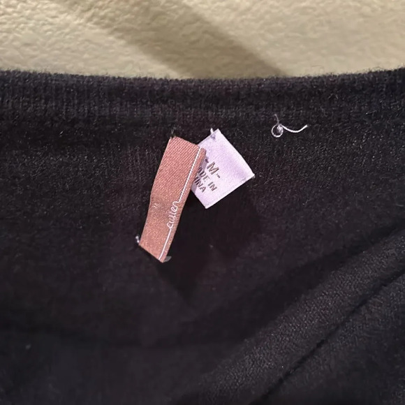 Cullen woman's black cashmere wrap sweater - Picture 5 of 9